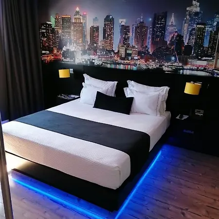 Eleven Love hotel Leiria